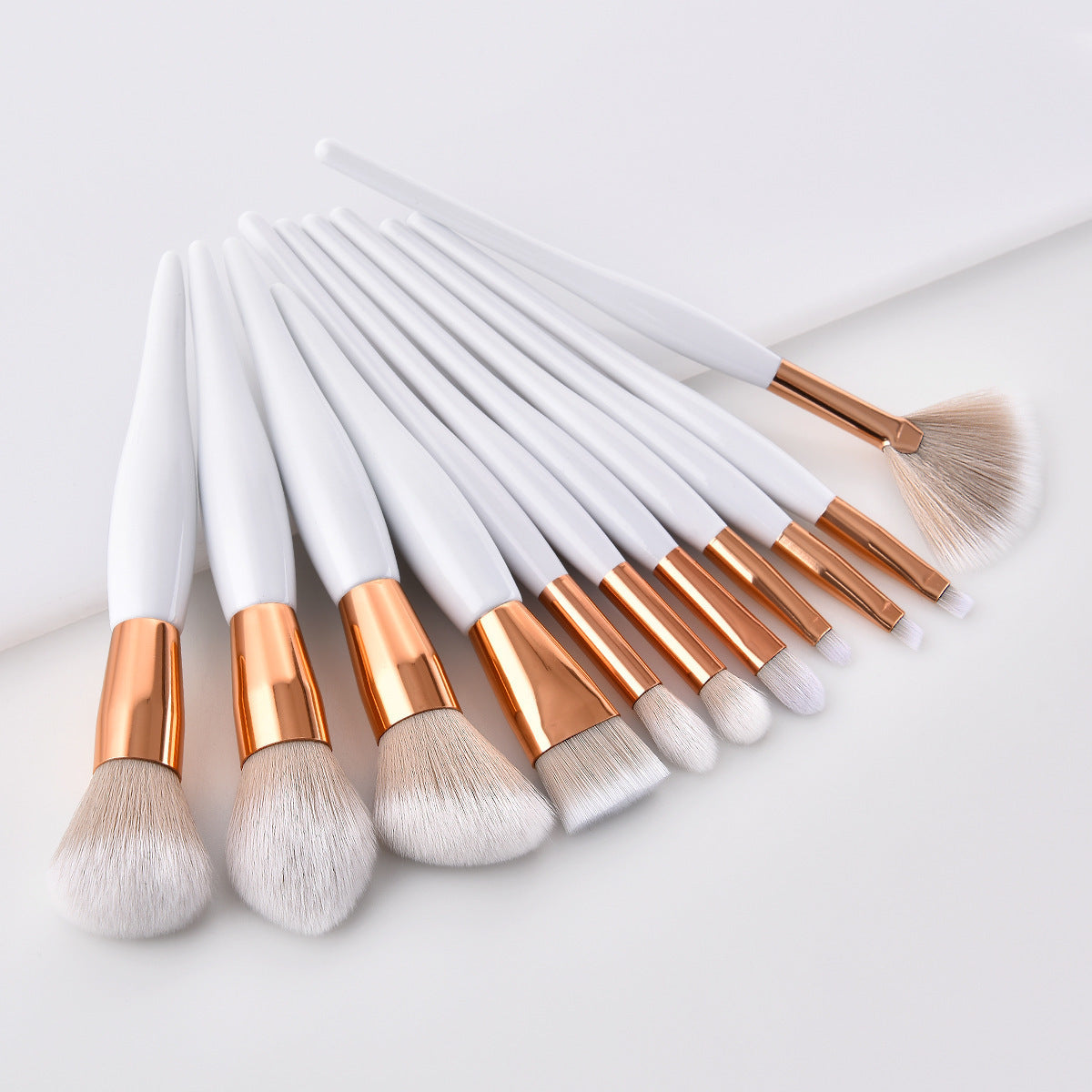 11 makeup brushes