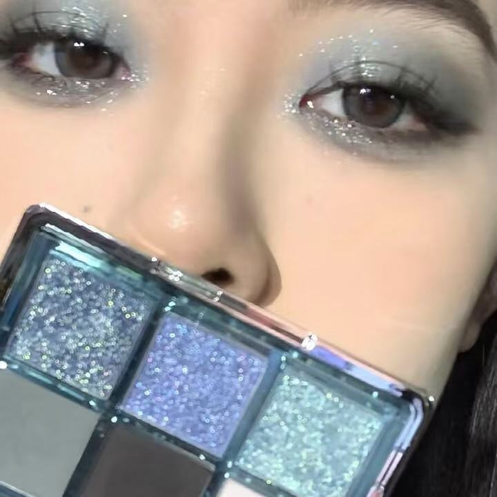 Blue Smoked Eye Shadow