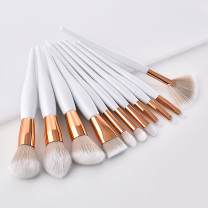11 makeup brushes