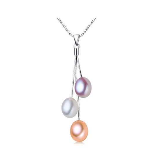 Pearl pendant necklace