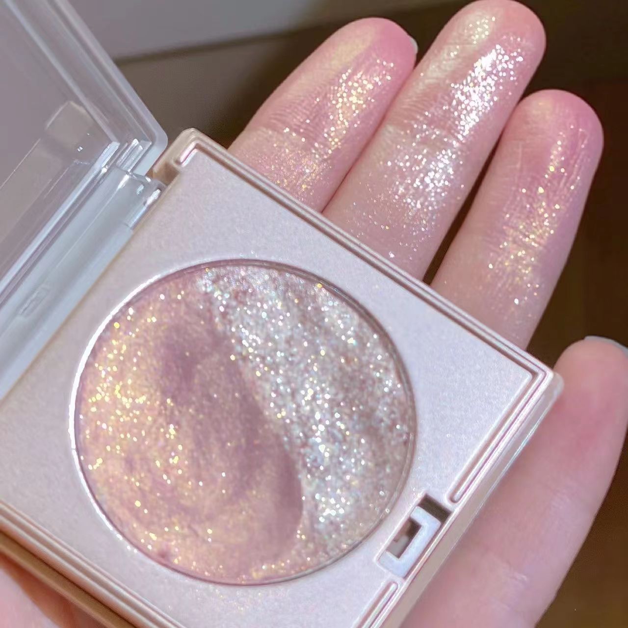 Female Highlight Blush Eye Shadow